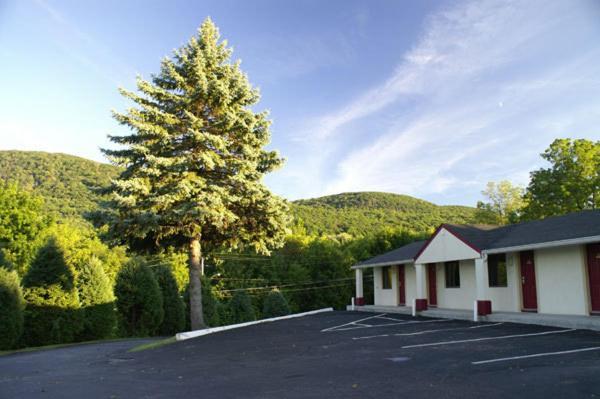 Appalachian Motel Vernon Exterior photo