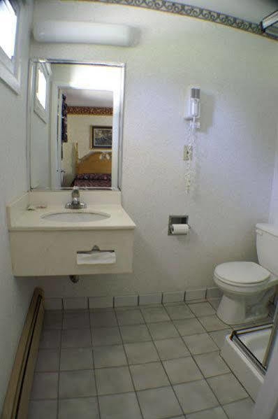Appalachian Motel Vernon Exterior photo
